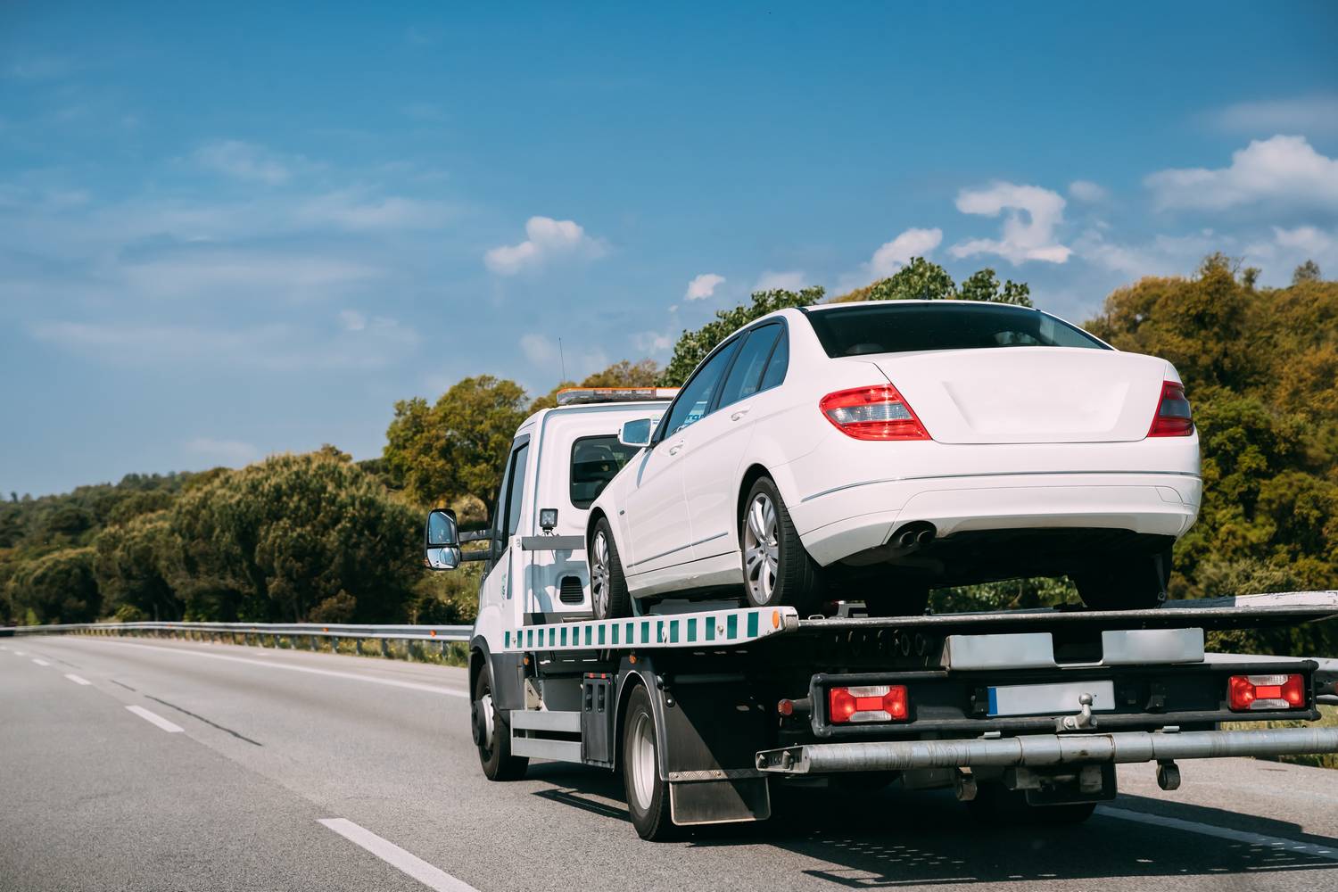 Pomoc wypożyczalni auto lawet